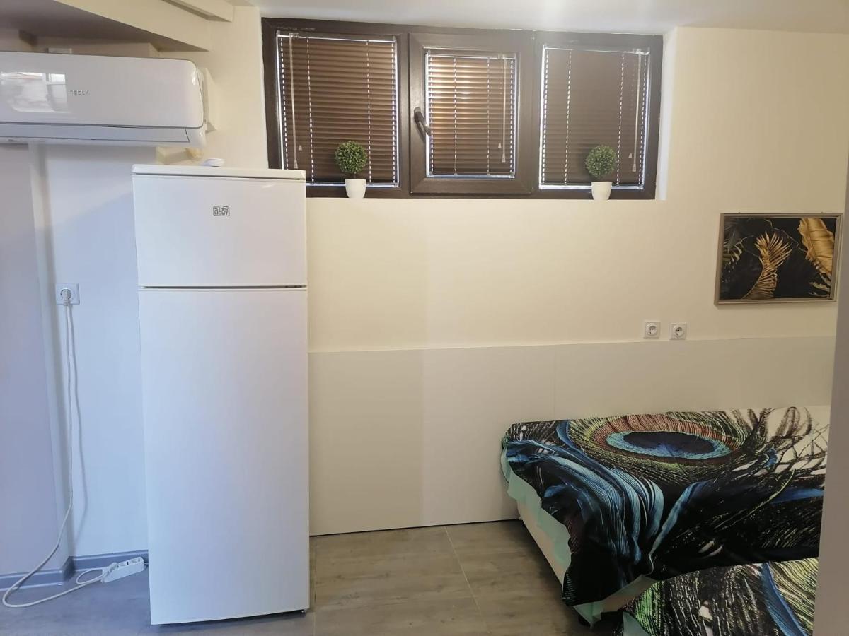 Ferienwohnung Апартамемт 3 Места С Кухня С Дворче Vratsa Exterior foto